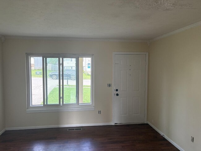 Building Photo - 4013 Hunters Green Dr