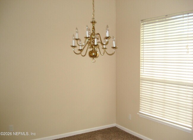 Building Photo - 684 Sid Dr