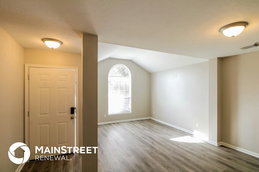 Building Photo - 2910 Fawn Ct