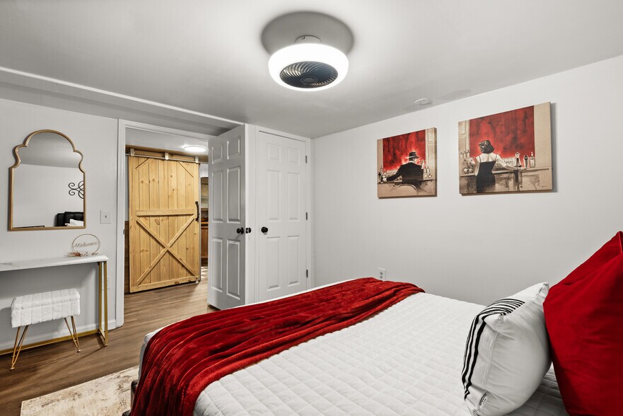 Building Photo - 1009 Little Marrowbone Rd