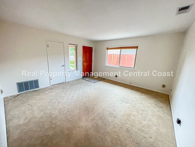 Building Photo - LEASE PENDING - Spacious Home in Nipomo - ...
