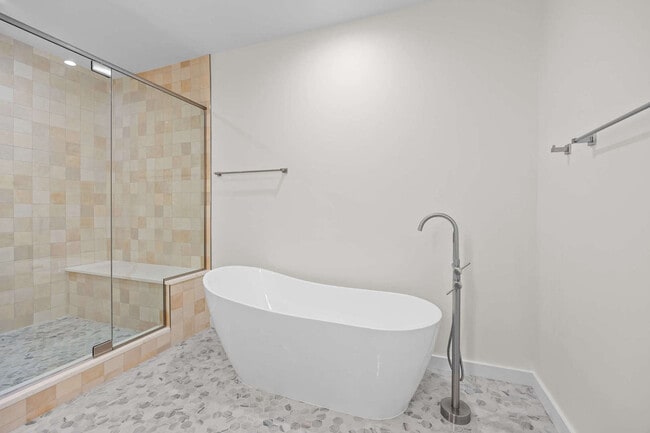 Building Photo - 4437 N Whipple St