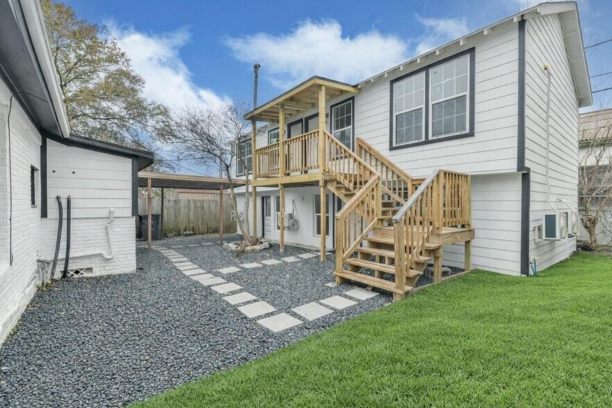 Building Photo - 4705 Pease St