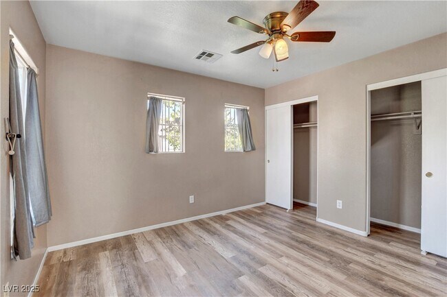 Building Photo - 1259 Black Cherry St