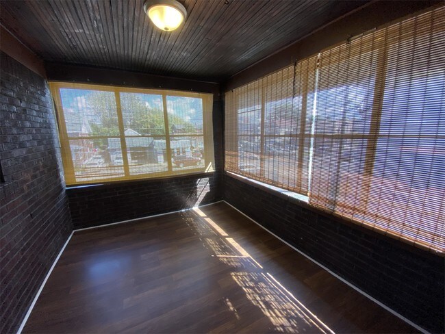 Building Photo - 1520 Liberty St