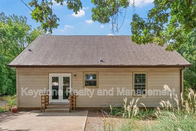Building Photo - 3445 Arvin Dr