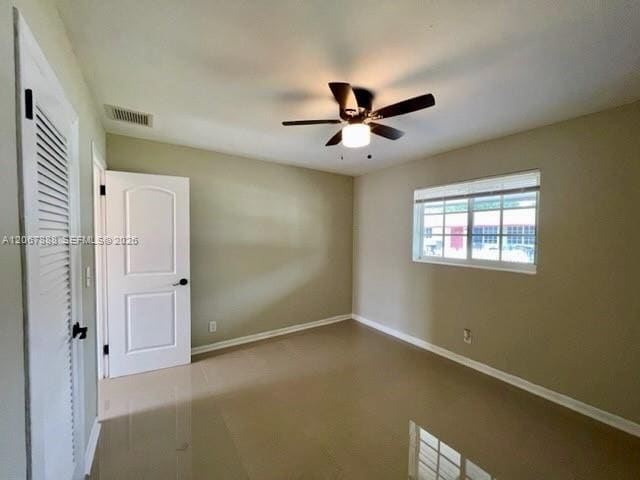 Building Photo - 949 W Kalmia Dr