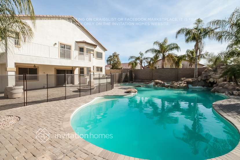 Building Photo - 10729 E Pampa Ave