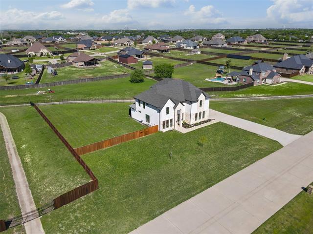 Building Photo - 681 Davenport Dr
