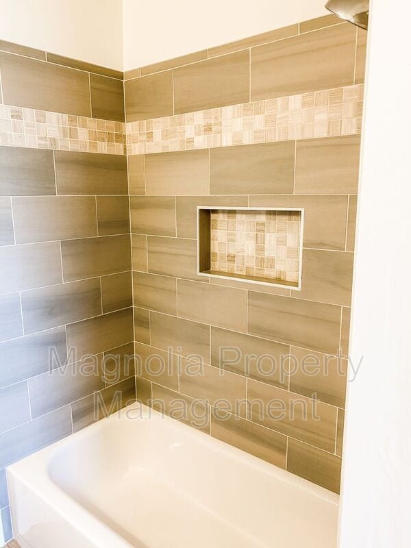 Building Photo - 1724 Robidoux Cir