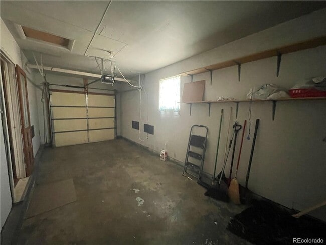 Building Photo - 3086 Victor St