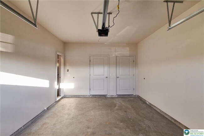 Building Photo - 6653 Stein Way
