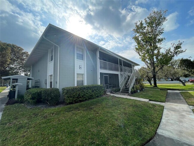 Primary Photo - 700 E Airport Blvd