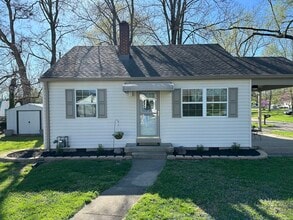 Building Photo - 10201 Woodlawn Ave