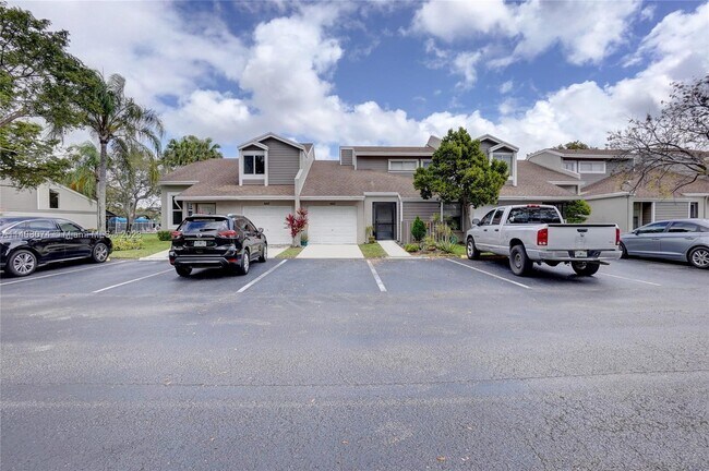 Building Photo - 662 Woodgate Ln
