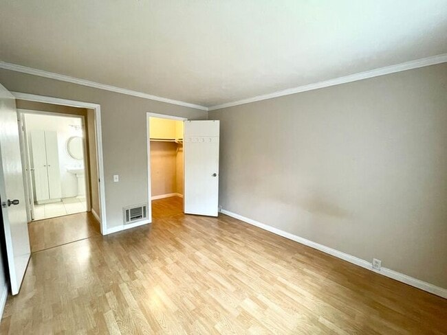 Building Photo - Quaint 1BR / 1 BA unit in Mission Valley