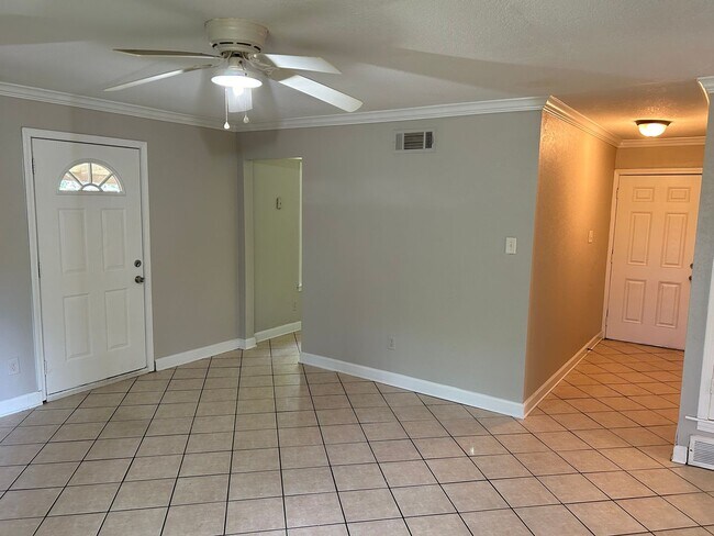Building Photo - 3130 Fairmeadow Horn Lake, MS 38637