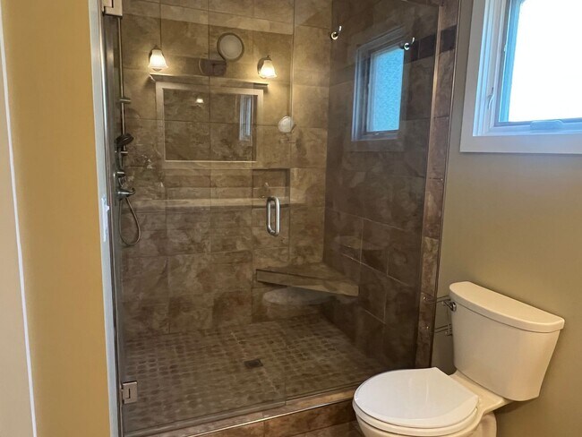 Building Photo - 3511 E Cinnamon Pl