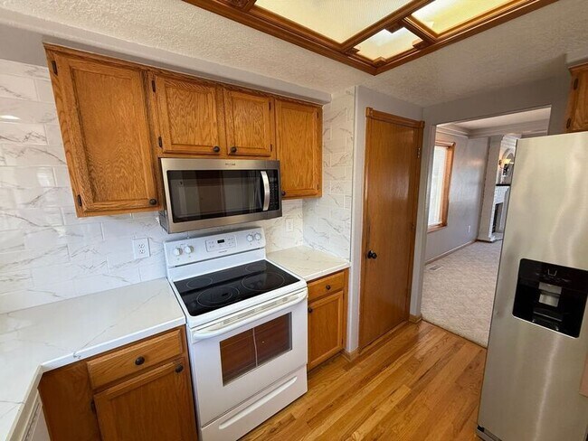 Building Photo - 757 Sphinx Ct NE