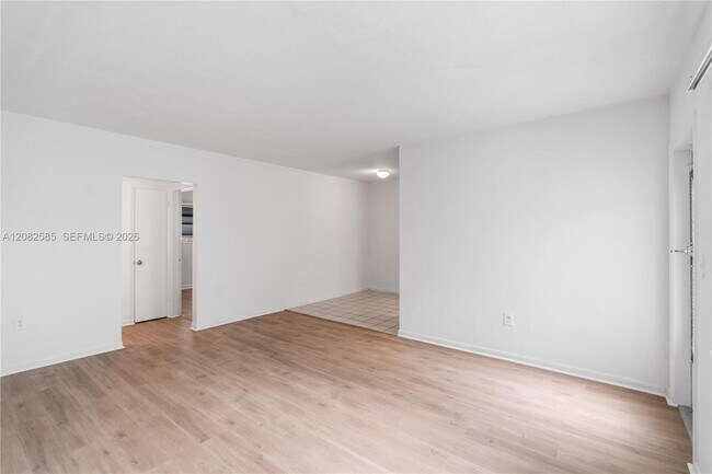 Building Photo - 12655 NE 16th Ave