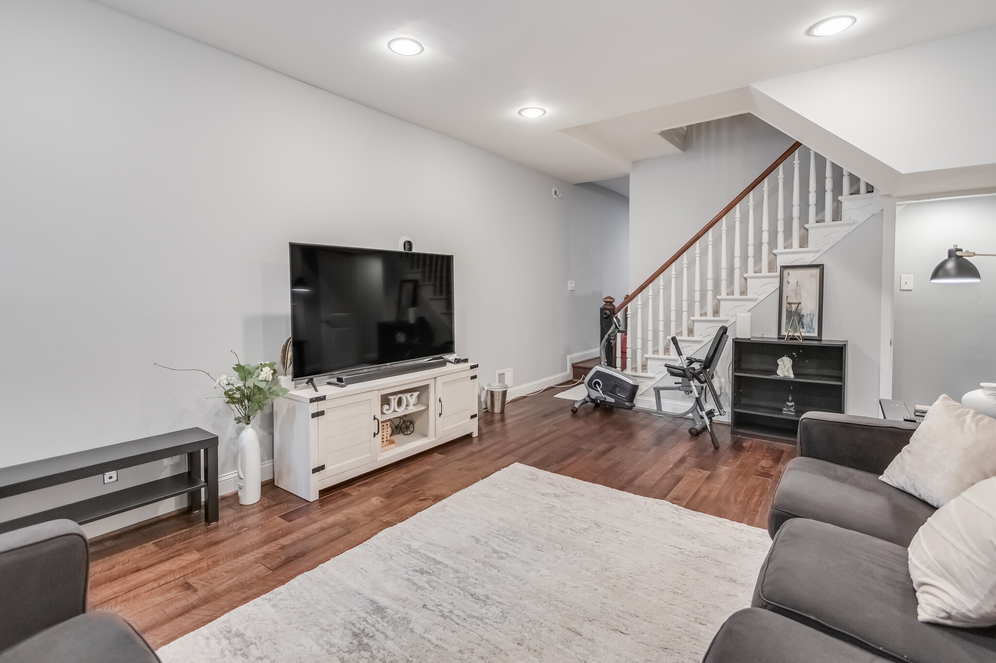 Building Photo - 124 N Collington Ave