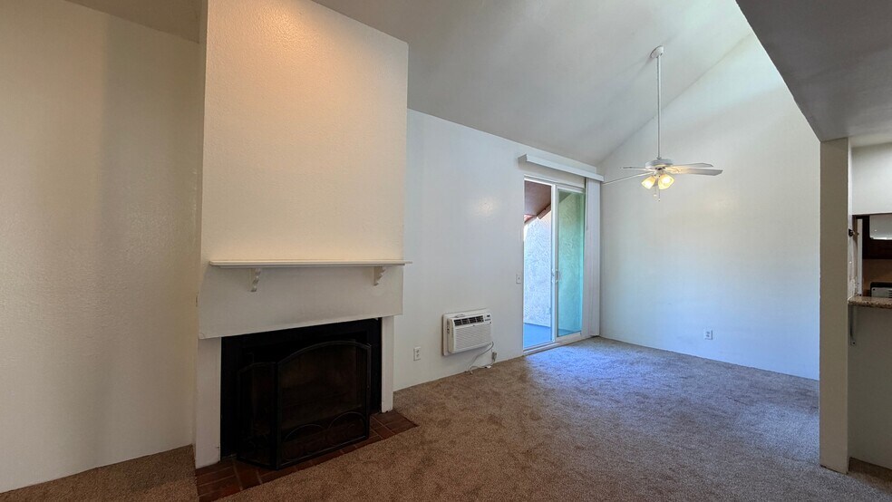 Building Photo - 5027 Guava Ave