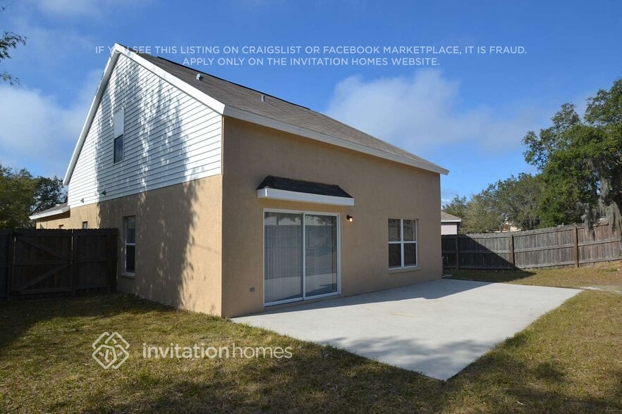 Building Photo - 10301 Lakeside Vista Dr