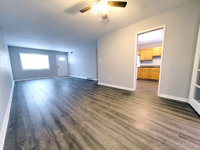 Building Photo - 3 Bed- 2 Full Bath Ranch for Rent | Newly ...