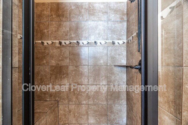 Building Photo - 1231 Via Belcanto