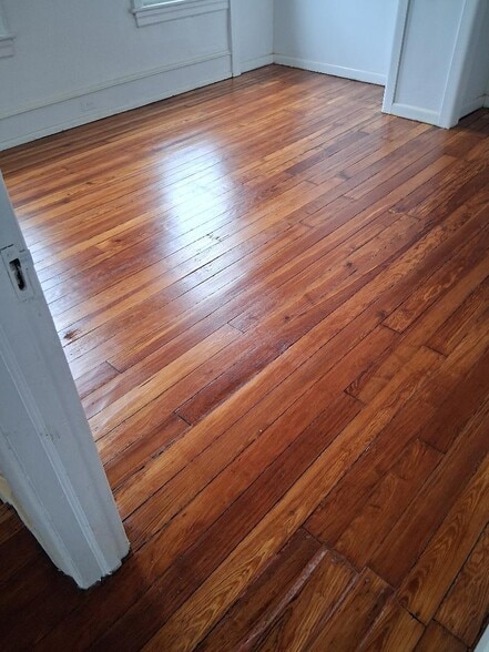 Building Photo - 17 W Madison Ave