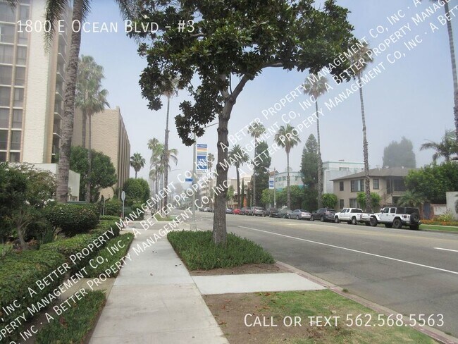 Building Photo - Historic FULLY FURNISHED Mid-Century Moder...