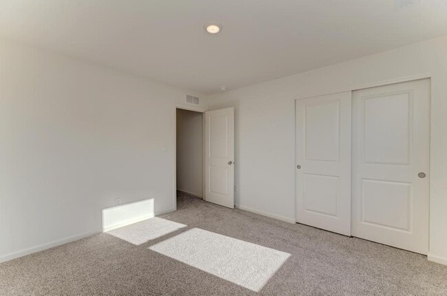 Building Photo - 2661 Seeley St