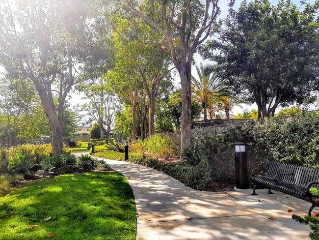 Building Photo - MERIDA LANE BREA 92823 (2 BED / 2 BATH)