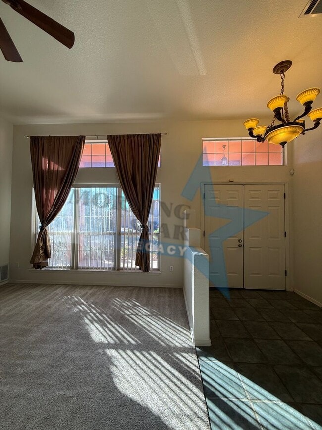 Building Photo - 4 bedroom, 4 bath house - Must see landscaping!