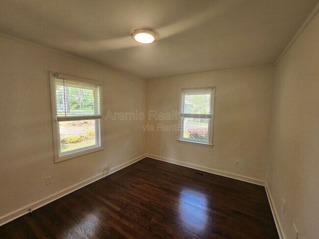 Building Photo - 3545 Orchard St