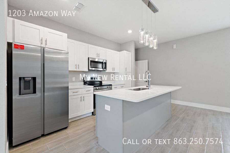 Building Photo - 1203 Amazon Way