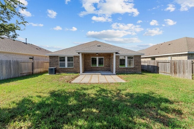 Building Photo - 2218 Levant Ln