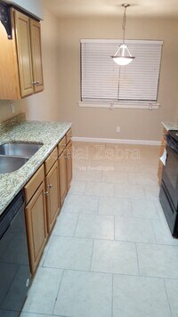 Building Photo - 2939 Longmeade Dr