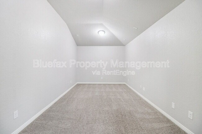 Building Photo - 13840 Tribeca