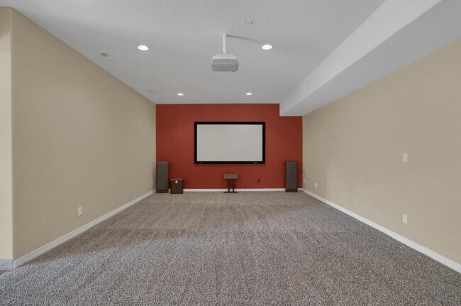 Building Photo - Beautiful Ranch Style Home in District 20-...