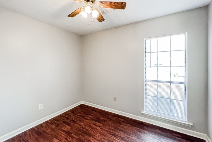 Building Photo - 7018 Epperson Dr