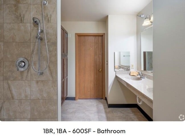 Building Photo - 605 Chase Blvd