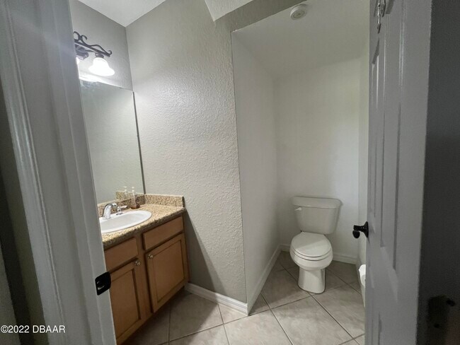 Building Photo - 100 Grey Widgeon Ct
