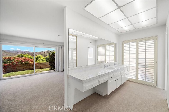 Building Photo - 3726 Blue Key