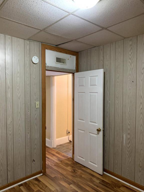 Building Photo - 204 1/2 Cedar St