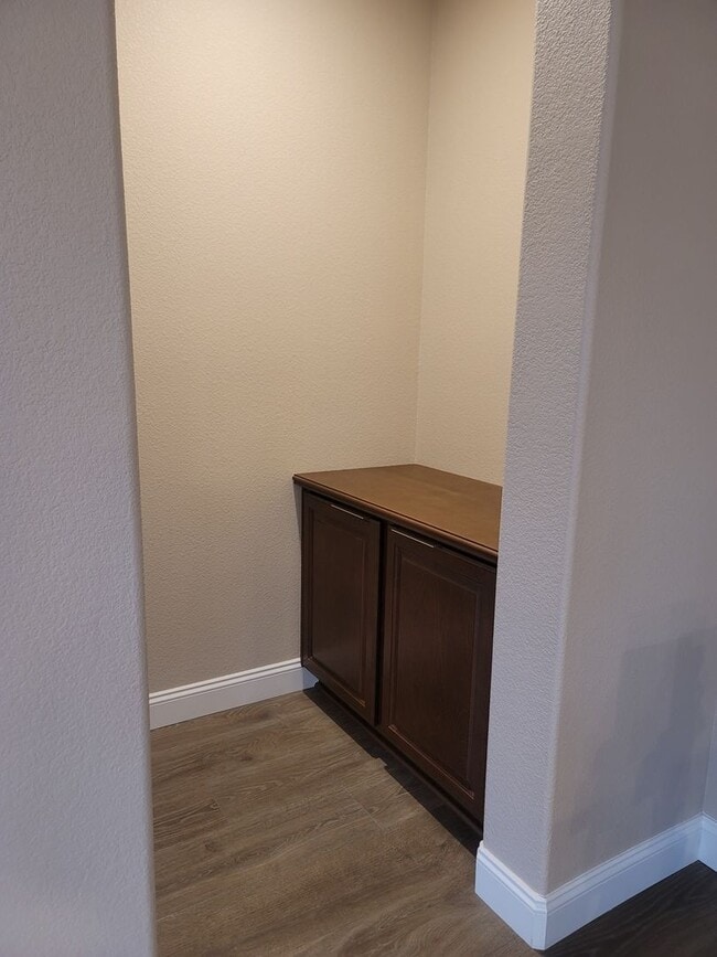 Building Photo - Lodi/Gated Community/Move in Ready