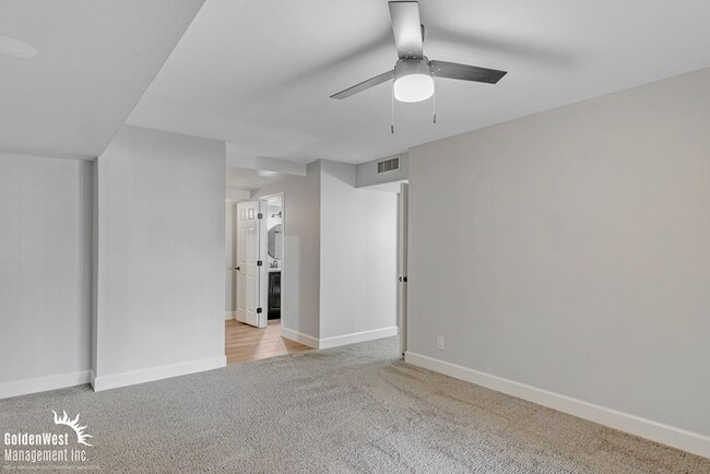 Building Photo - Updated and Spacious 2Bdm 2Ba Home in Prime North Phoenix Location!