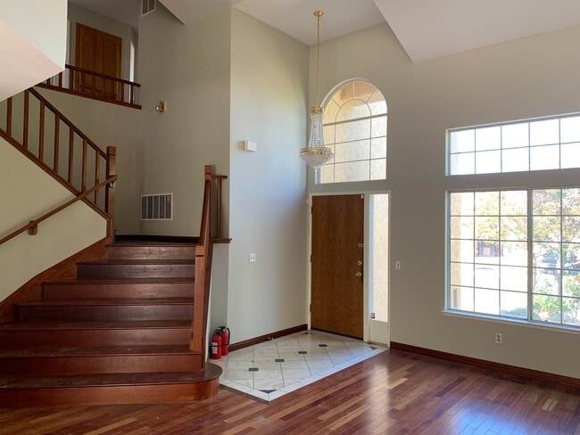 Building Photo - Beautiful Pittsburg Home