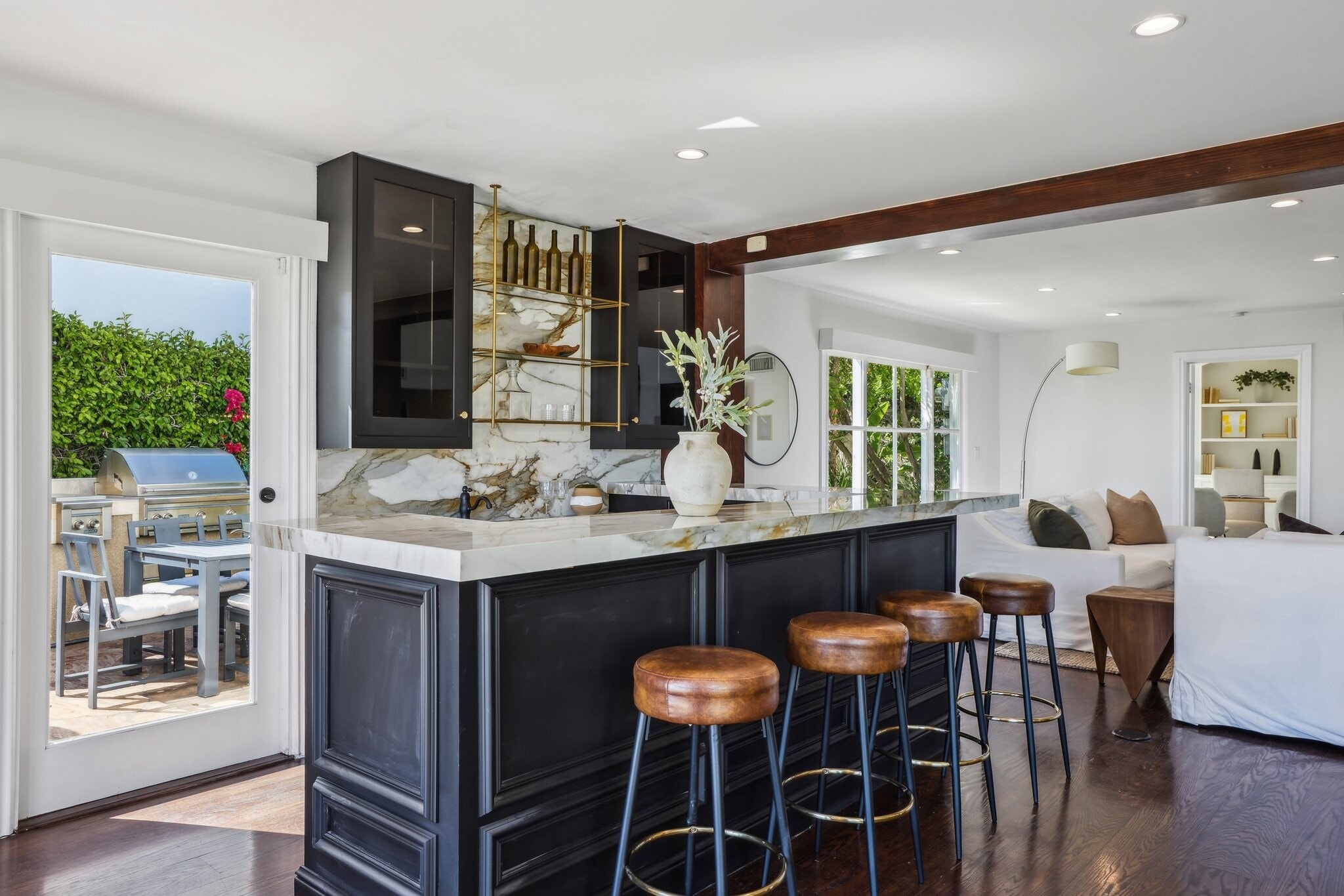 Building Photo - 2411 Mount Olympus Dr