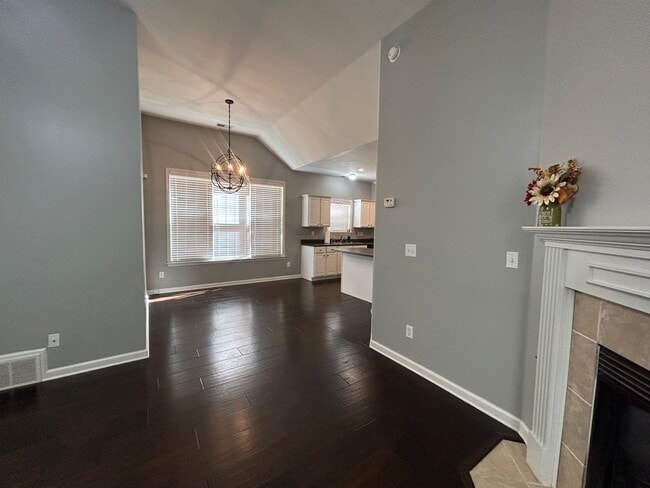 Building Photo - Gorgeous Harbor Island home! Includes all ...